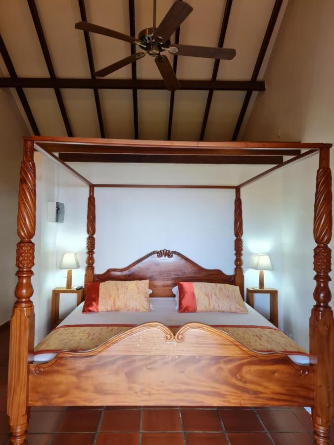 Chambre D'Hotes "Villa Rayon Vert" Deshaies Exterior foto